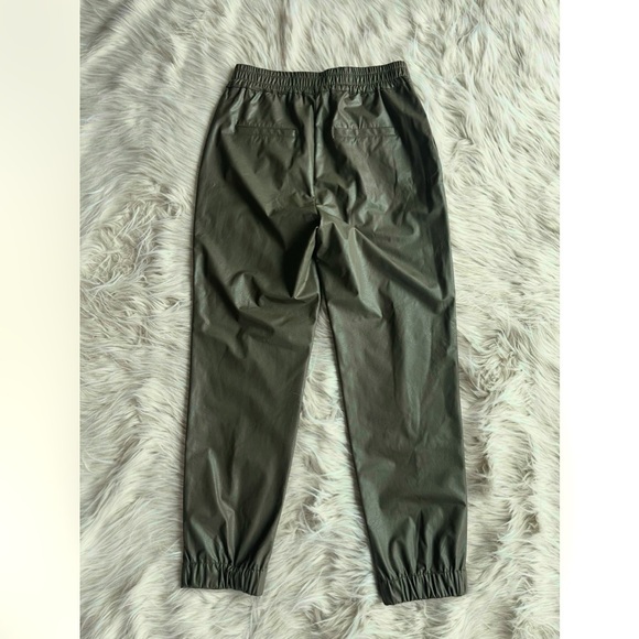 Lysse Women's Brisk Leather Jogger Olive Green Size Small - Picture 3 of 5